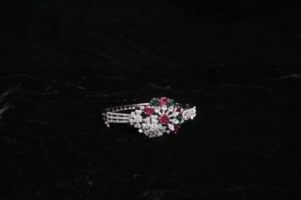 70 Sterling Ladies kada