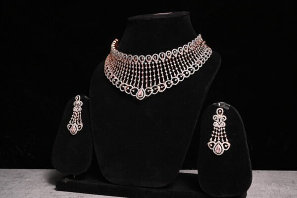 Neckless