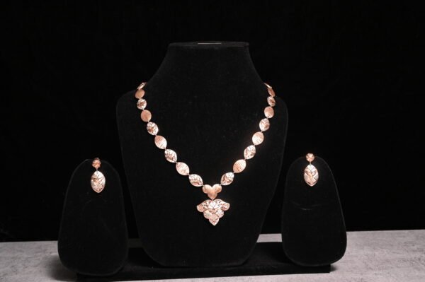 Neckless